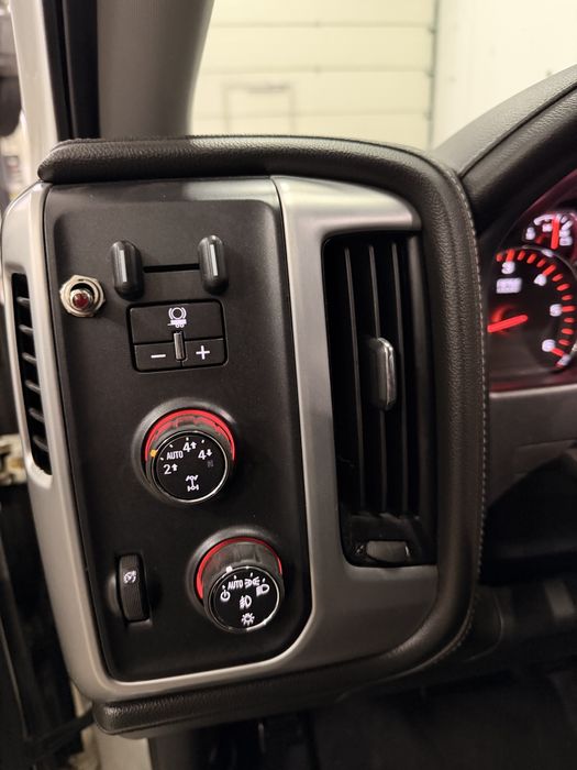 GMC Sierra  V8  5.3  KODIAK 4x4 Autoutilitara impozit 700 Ron /An