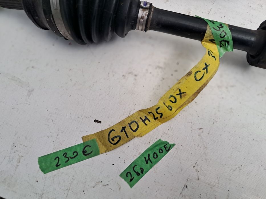 Полуоска Mazda CX-30