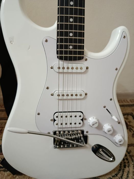 Продам электрогитару . 100 000тг