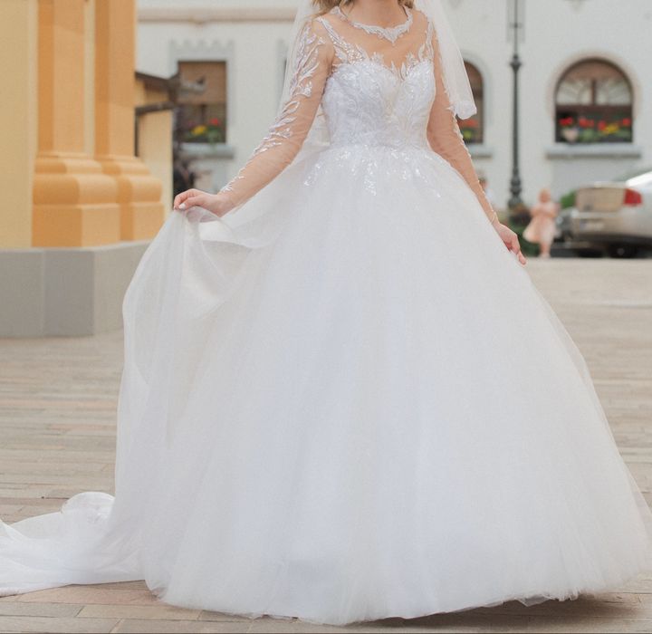 Rochie mireasa stil printesa