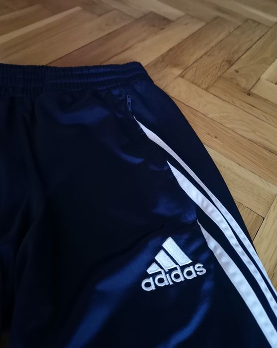 Оригинални мъжки долнища Адидас размер S