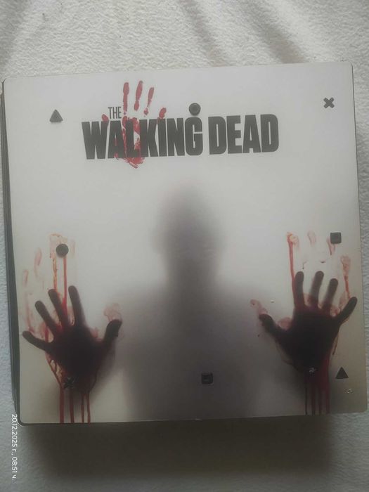 PlayStation PS4 PRO 1TB  God of War ПС4 ПРО
+ два джойстика подарък  !