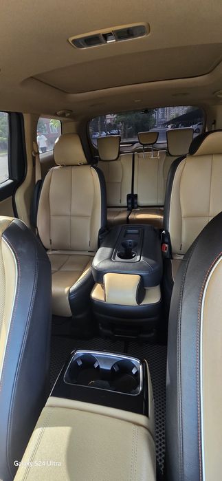 Kia Carnival 3 Grand (Dubai/variant)