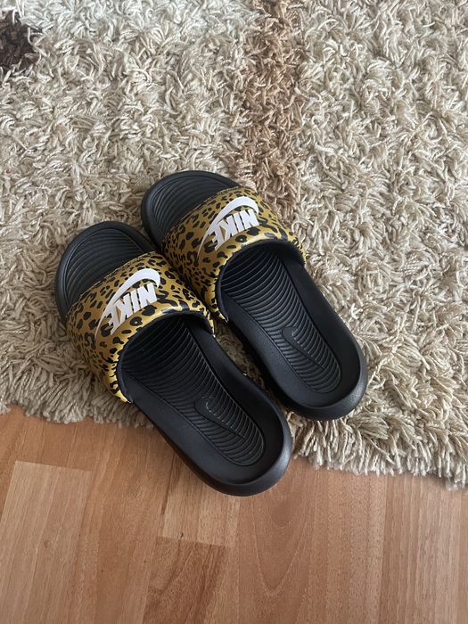 papuci nike dama marimea 38