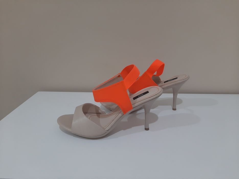 Летняя женская обувь