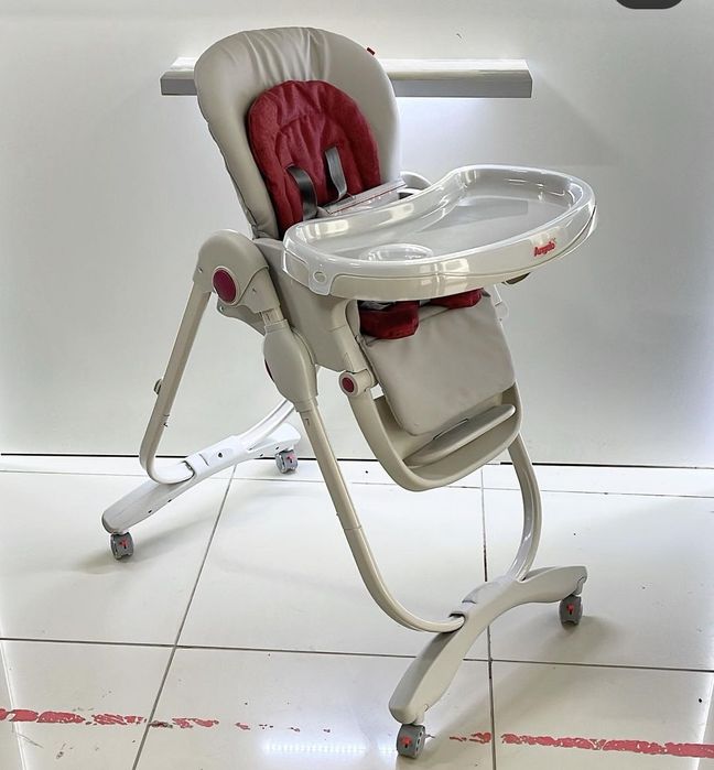Детский стульчик для кормления