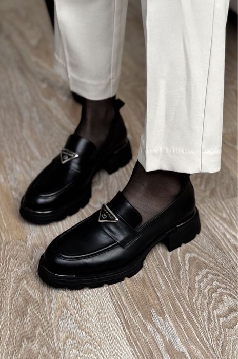 Продам лоферы новые