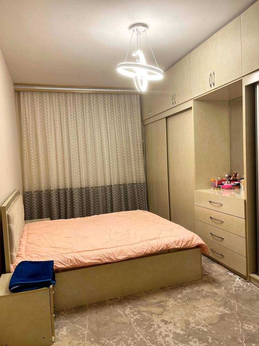 Сдаётся 4-комнатная квартира для семейных с детьми на ЖК"Almazar city"