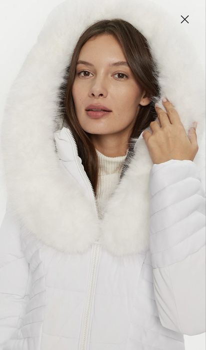 Дамско яке на Guess