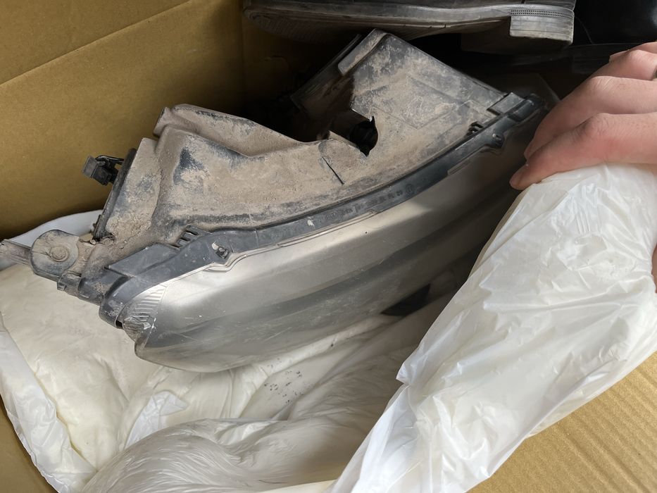 Фара на Шкода рапид