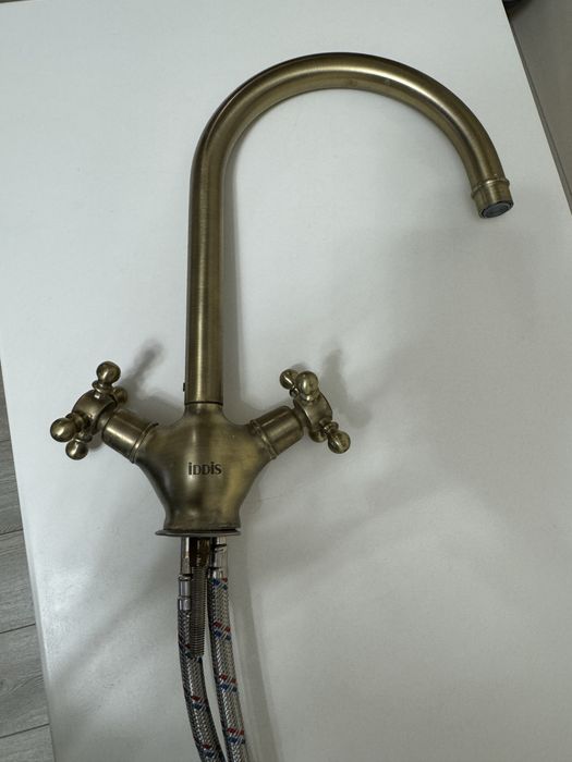 Смеситель Iddis высокий