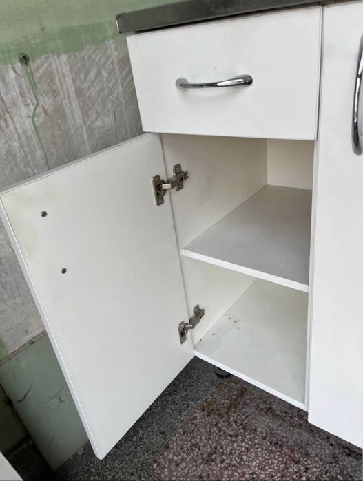 Кухненски шкаф с 2 бр корито на мивка