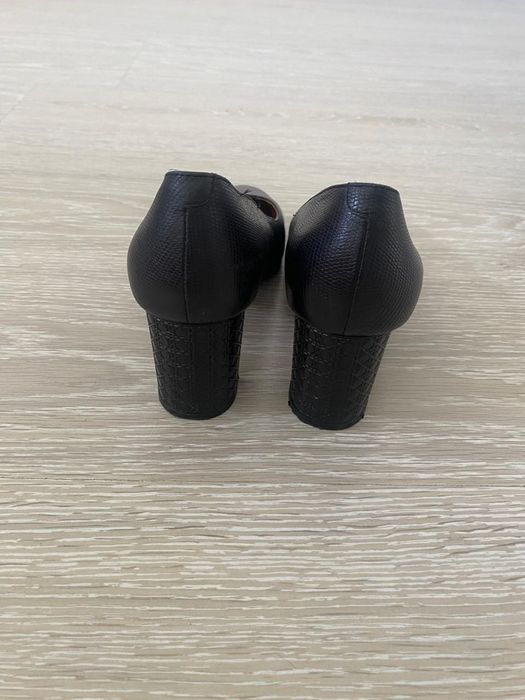 Продам туфли кожаные