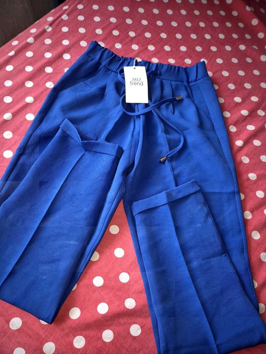 Pantaloni casual/eleganti
