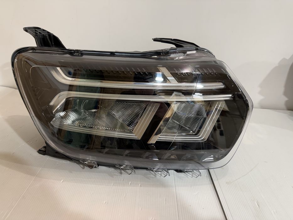 Far stânga dreapta Dacia Duster 2 facelift 2021/2024