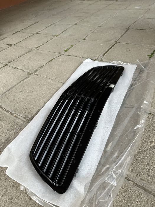 Предна решетка за Mercedes W211