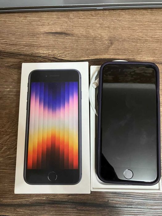 Продам iPhone SE 2022 г.