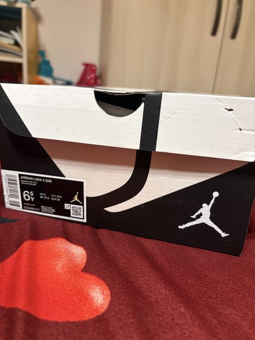 Adidasi baschet nike luka 2