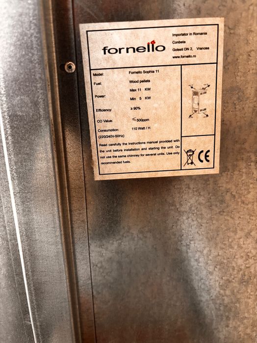 Vând sobă pe peleți Sophia 11 kW cu placa de bază  defectă