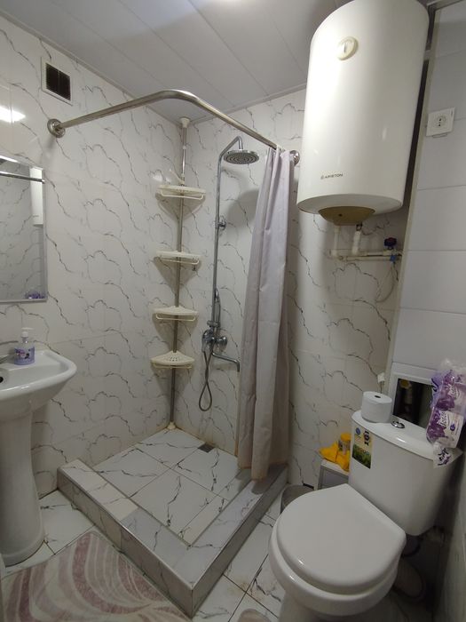 Ijaraga kvartira beriladi Mikrayon bozorcha 1 xona 2 etaj