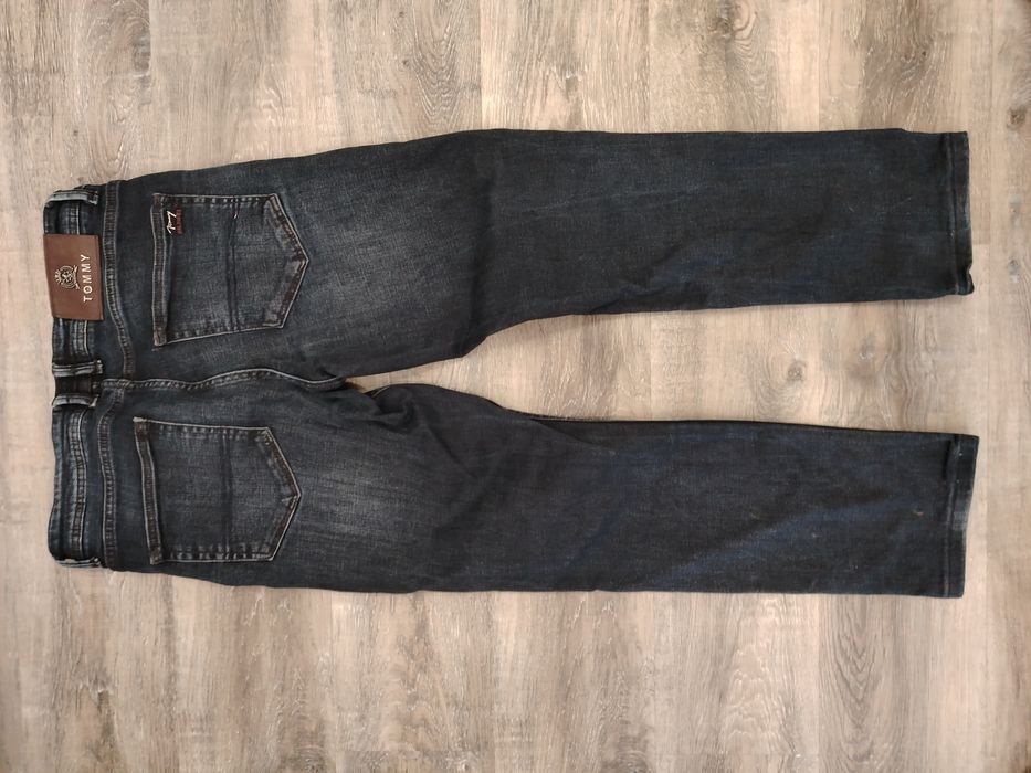 Продам мужские джинсы