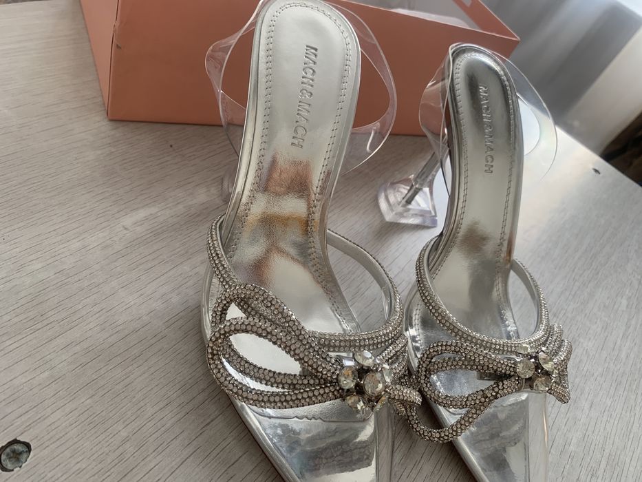 Продам туфли прозрачные,  15000 т