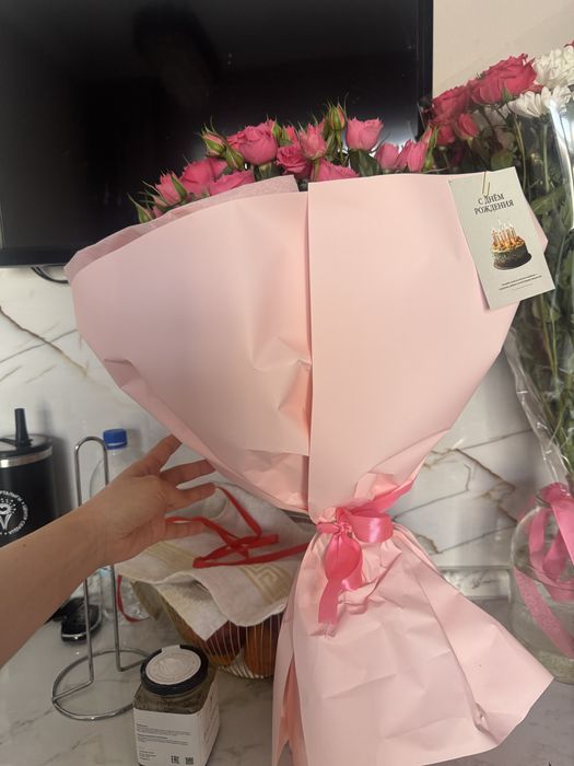 Продам вчерашние цветы.