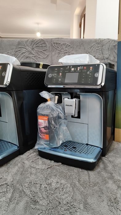 Expresor automat Philips seria 5500 LatteGo