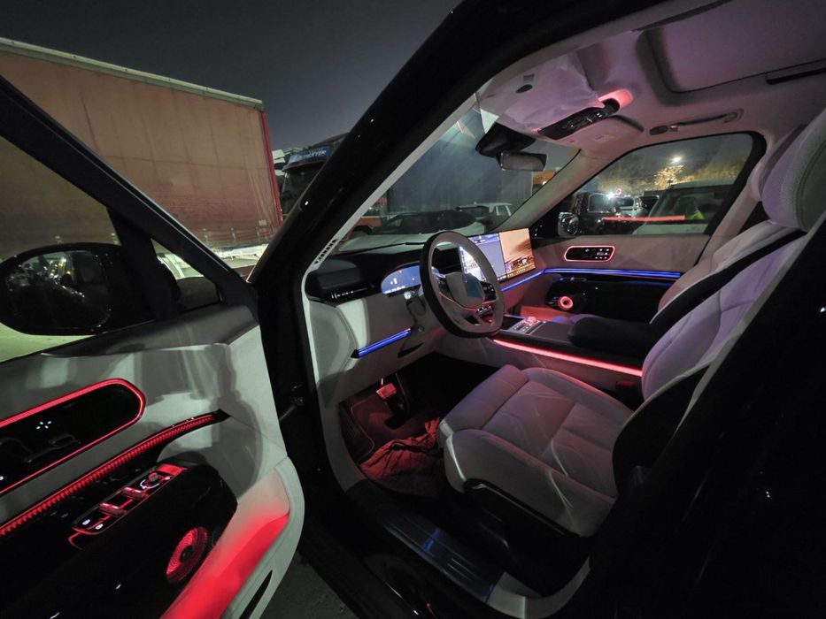 Zeekr 9x 70kw sideniya aylanadi