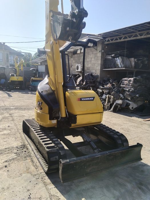 Мини экскаватор Yanmar B3X