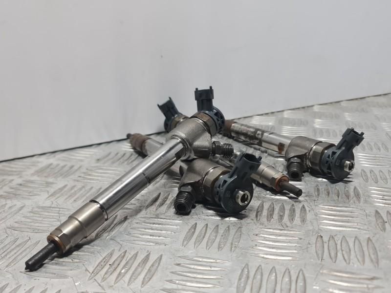 Injector Citroen Jumpy 3 1.5 turbo 75 kw D15DT (DV5RD)