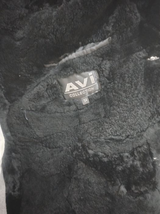 Продается дубленка с норковым воротником. Очень теплая.