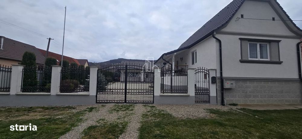 Casa ultramoderna de vanzare in Hetiur