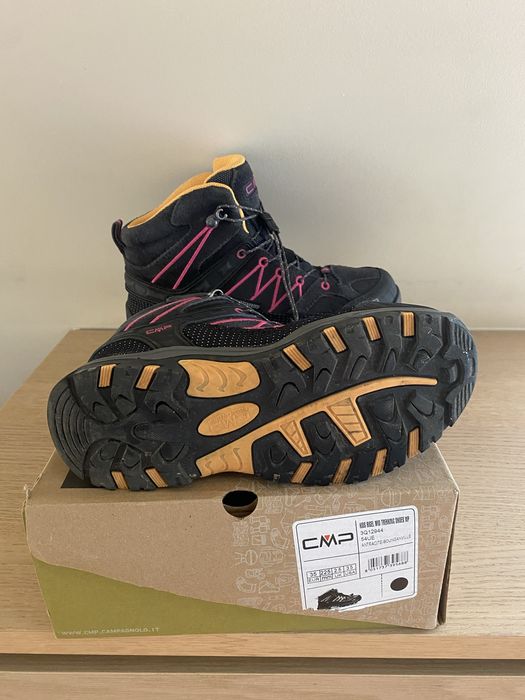 CMP kids trekking shoes/35