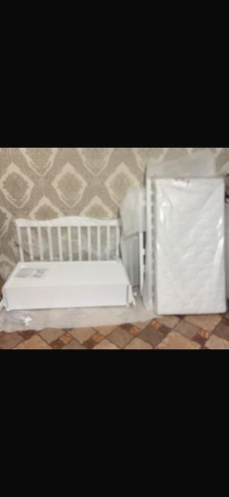 Детская кроватка