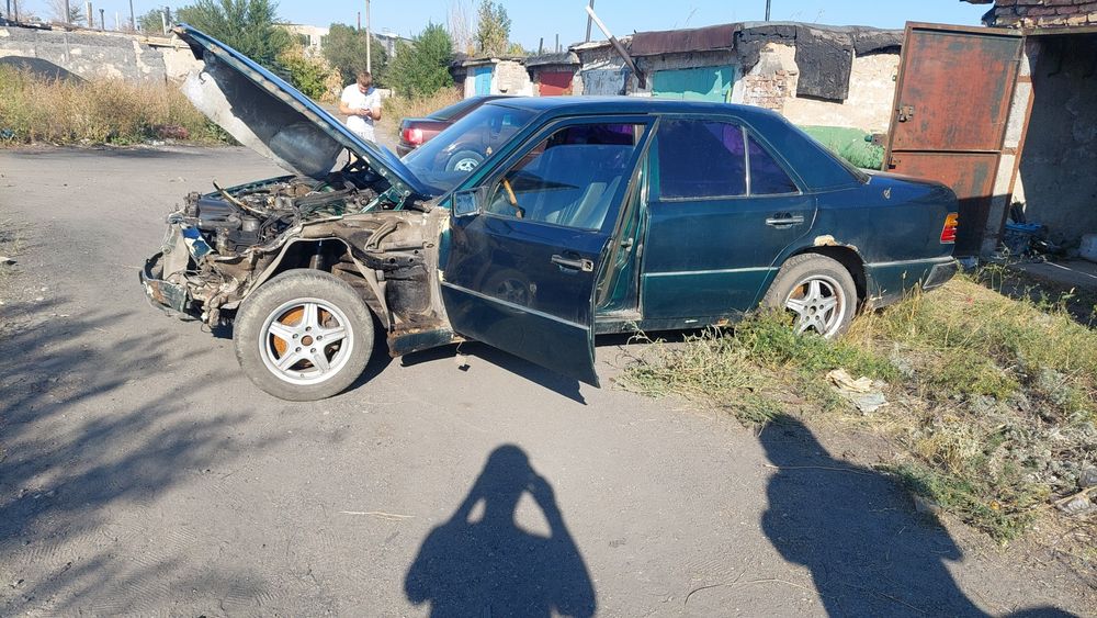 Запчасти Мерседес 124