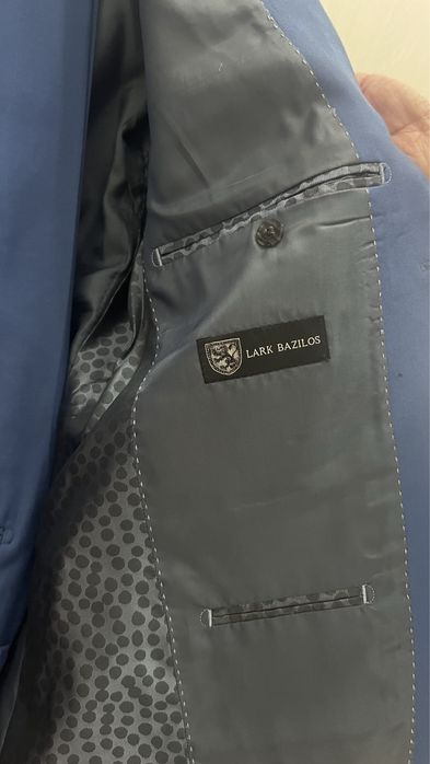 Продам костюм