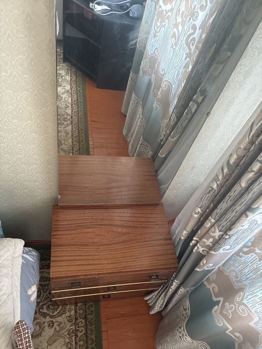 Продам Зеркальную Тумбочку