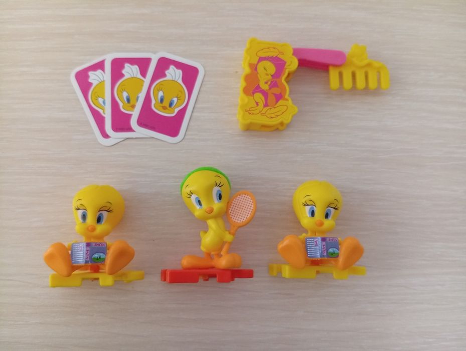 Kinder joy Looney Tunes