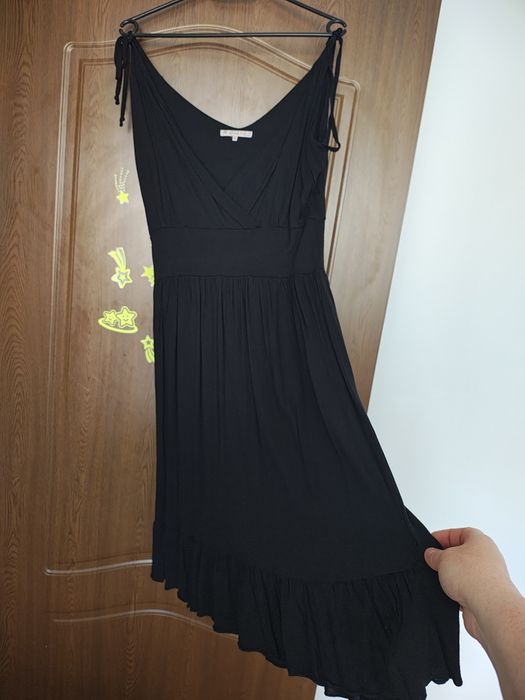 Rochie neagră de vară