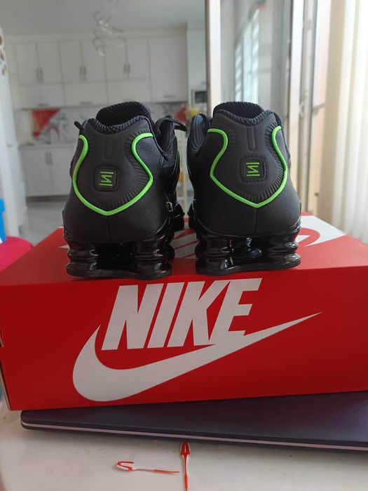 NIKE SHOX TL - оригинални маратонки на Найк, 43 номер