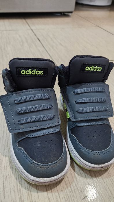 Adidas primavara/toamna baieti marimea 24
