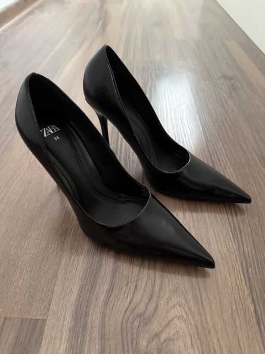 Дамски черни обувки на ток ZARA размер 36 нови