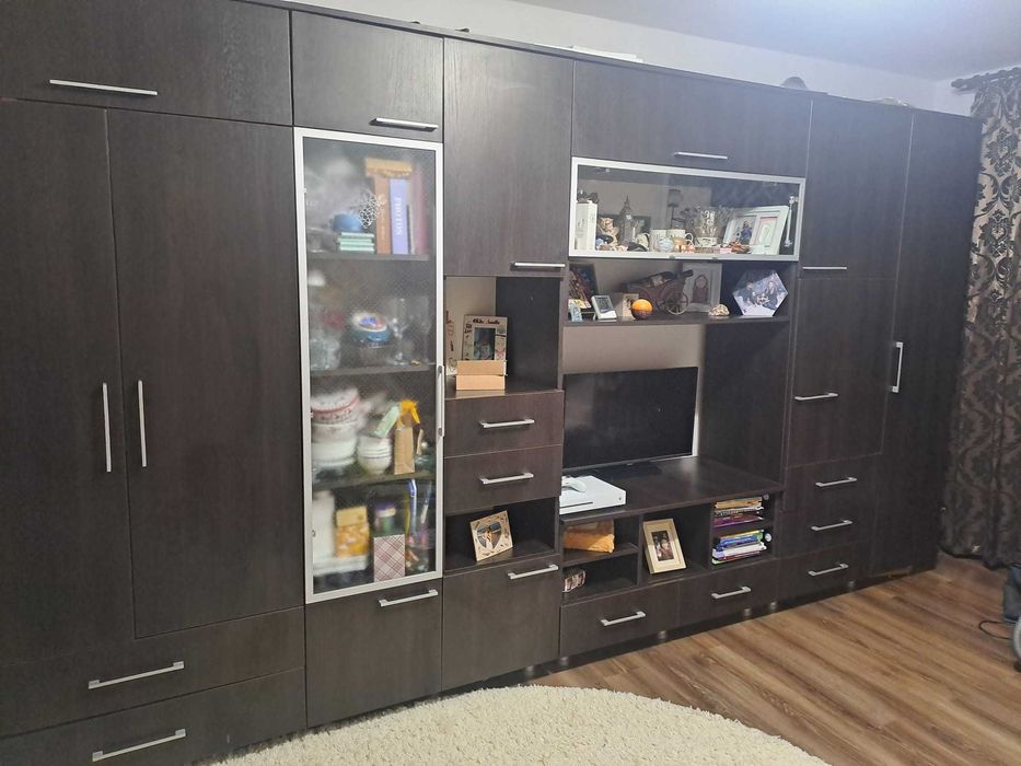 Vand mobila living ( la cerere ofer transport)