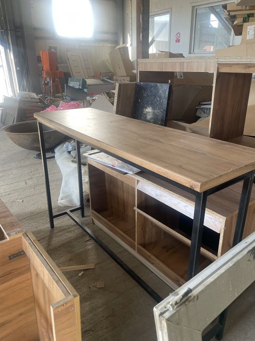 Барные столы с железным каркасом