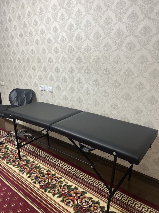 Кушетка и кресло