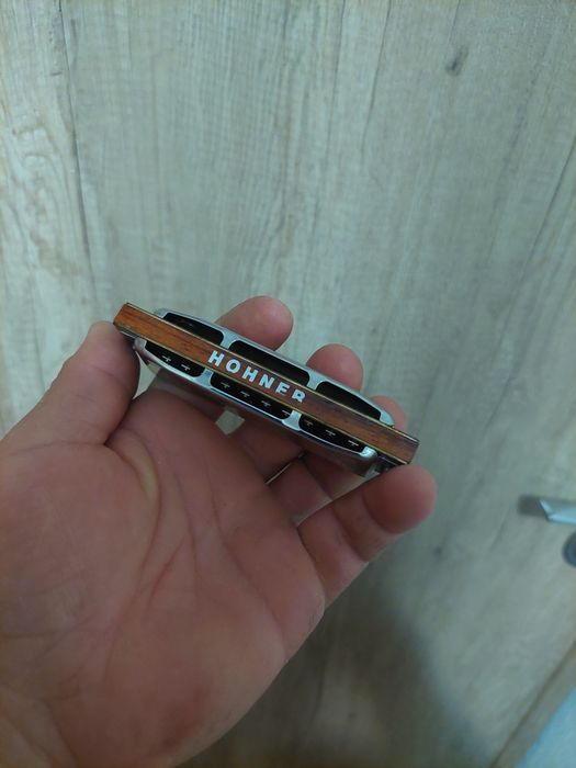 Muzicuta hohner ,in stare buna ,are și cutiuță de depozitare