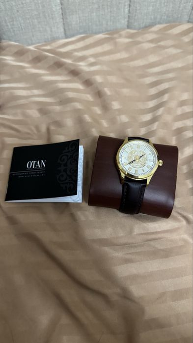 Часы позолоченные