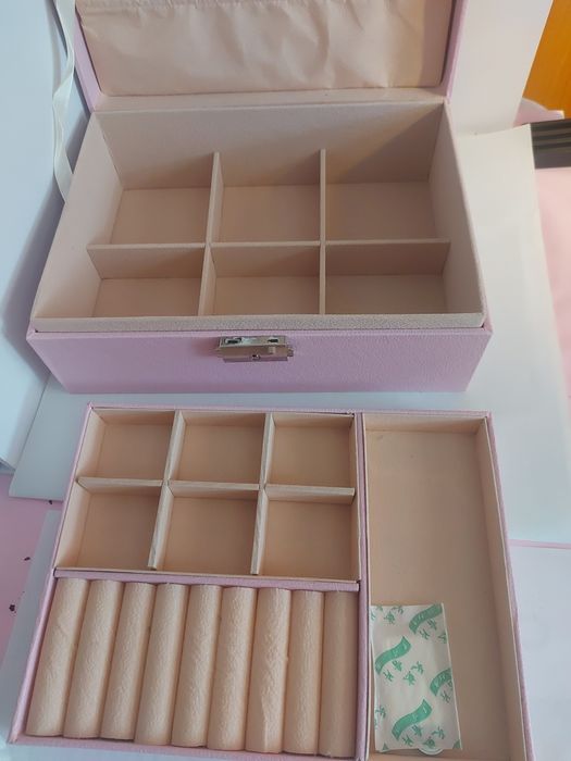 Шкатулка большая.