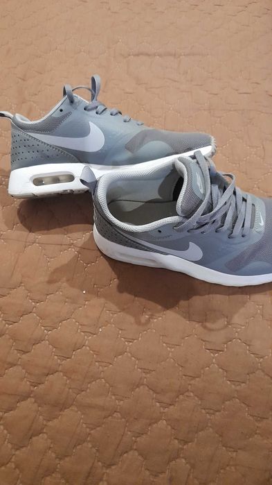 Продавам маратонки NIKE